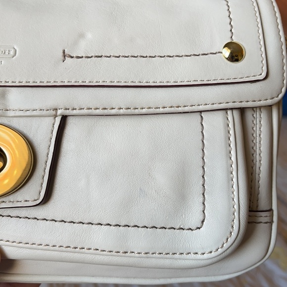 ⛔REDUCED⛔Winter White leather Coach clutch bag. - Picture 5 of 5